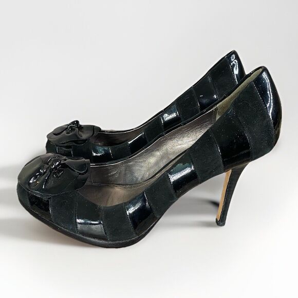 COACH Trinitie Flower PUMPS Ladies 8 Black Suede Patent High HEELS Pumps EUC - Picture 1 of 9
